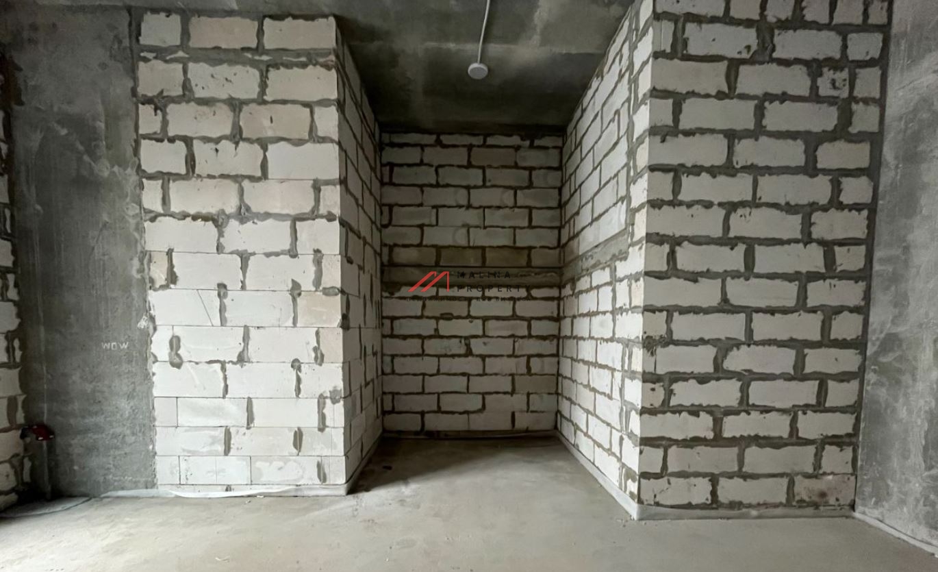 Продажа торгового помещения в новом доме в Перово