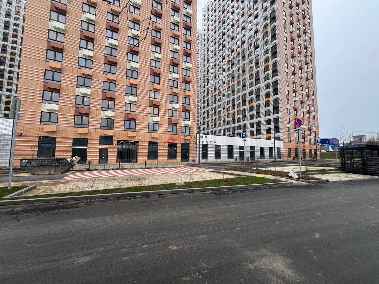 Продажа торгового помещения в ЖК "Амурский Парк"