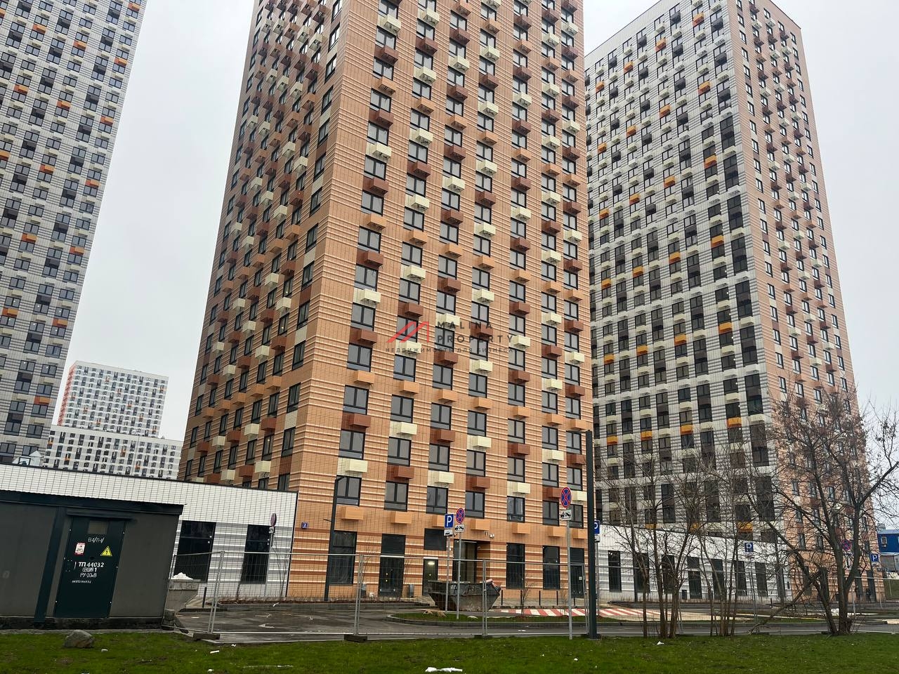 Продажа торгового помещения в ЖК "Амурский Парк"