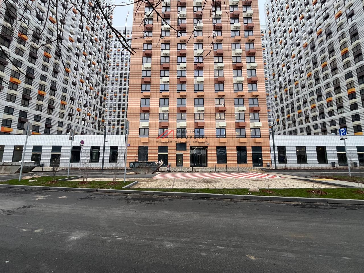 Продажа торгового помещения в ЖК "Амурский Парк"