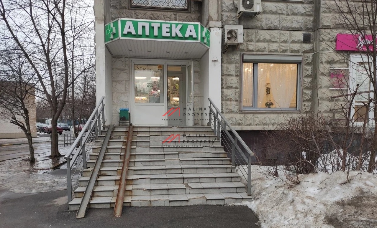 Продажа торгового помещения в районе Отрадное 