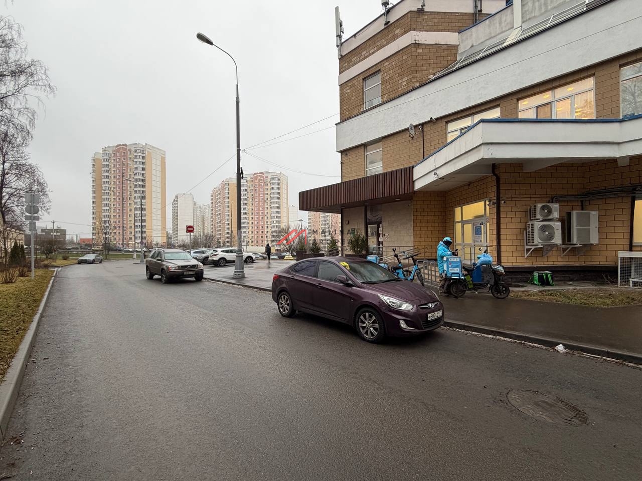 Продажа торгового помещения с арендатором "Яндекс Лавка"