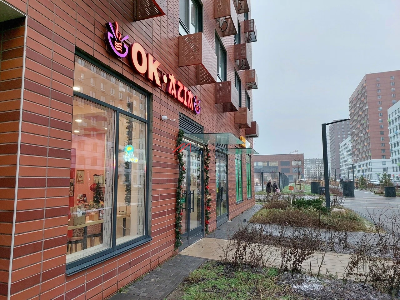 Продажа торгового помещения в ЖК "Бунинские луга"