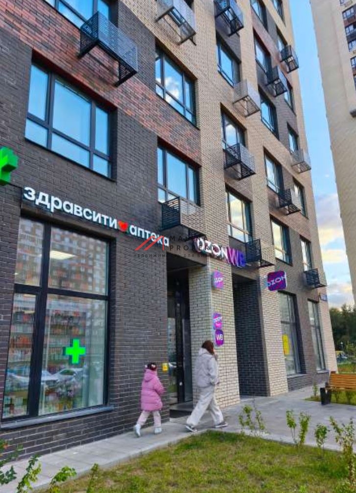 Продажа помещения с арендаторами в ЖК "Новоград Павлино"