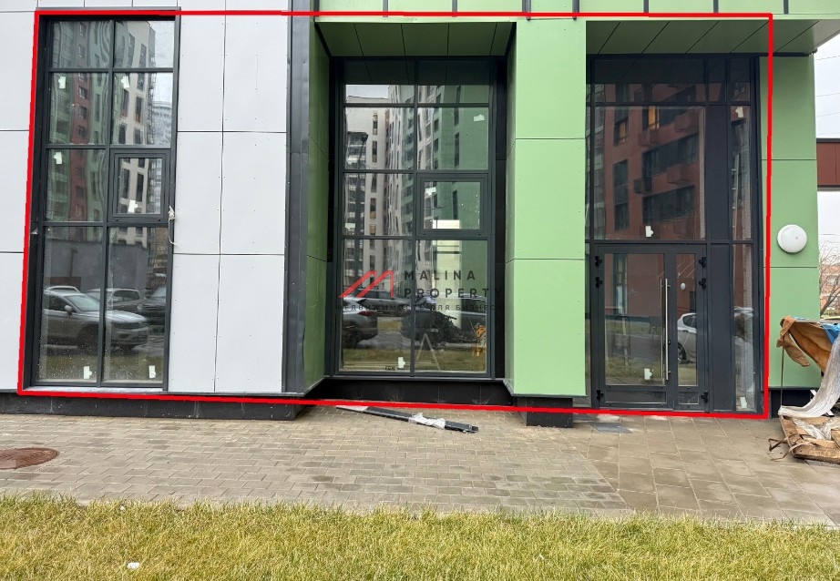 Продажа торгового помещения в новом доме 