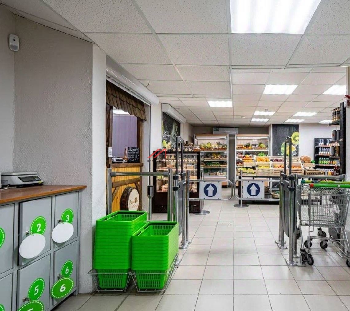 Продажа торгового помещения с арендаторами в Москве