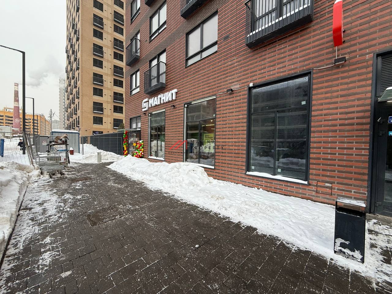 Продажа  помещения с магазином Магнит в ЖК "Барклая 6"