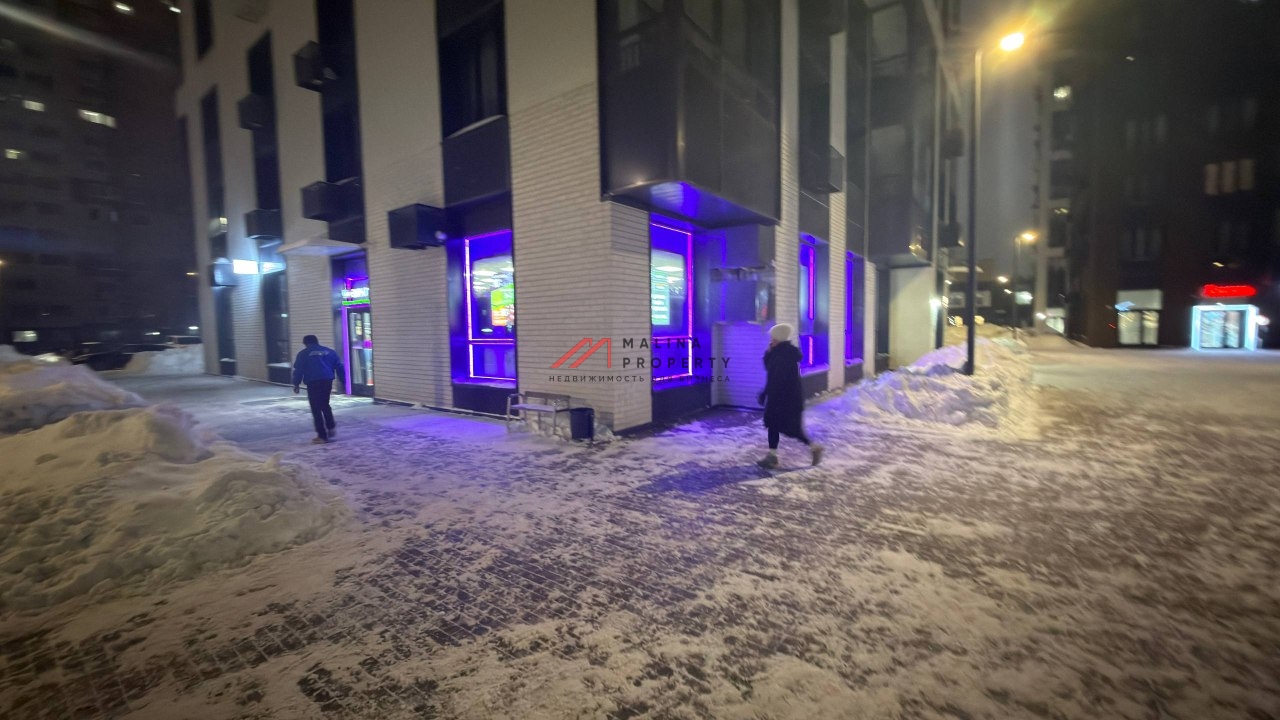 Продажа торгового помещения с арендатором "Винлаб" 