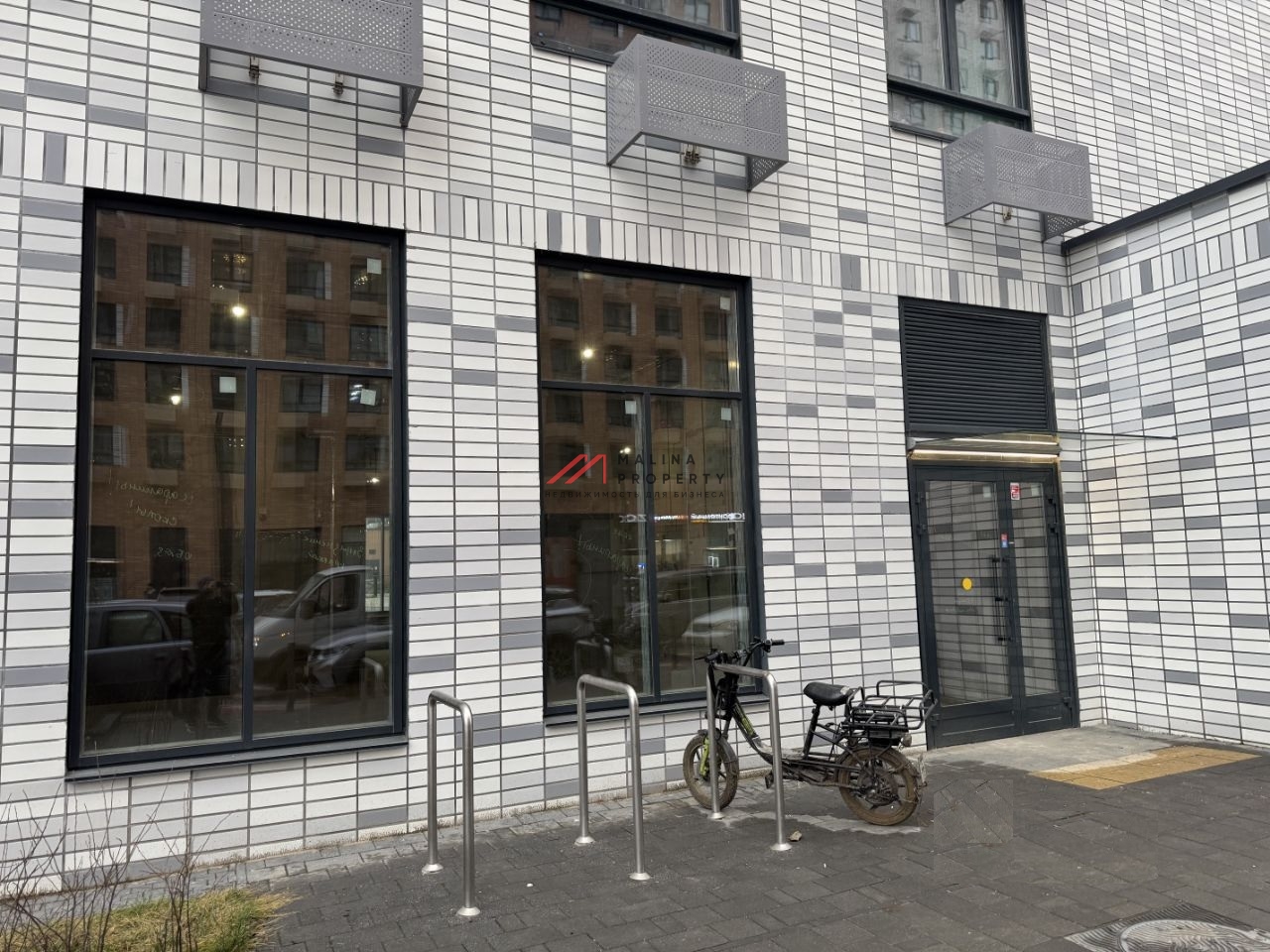 Аренда торгового помещения в ЖК "Кольская 8" 