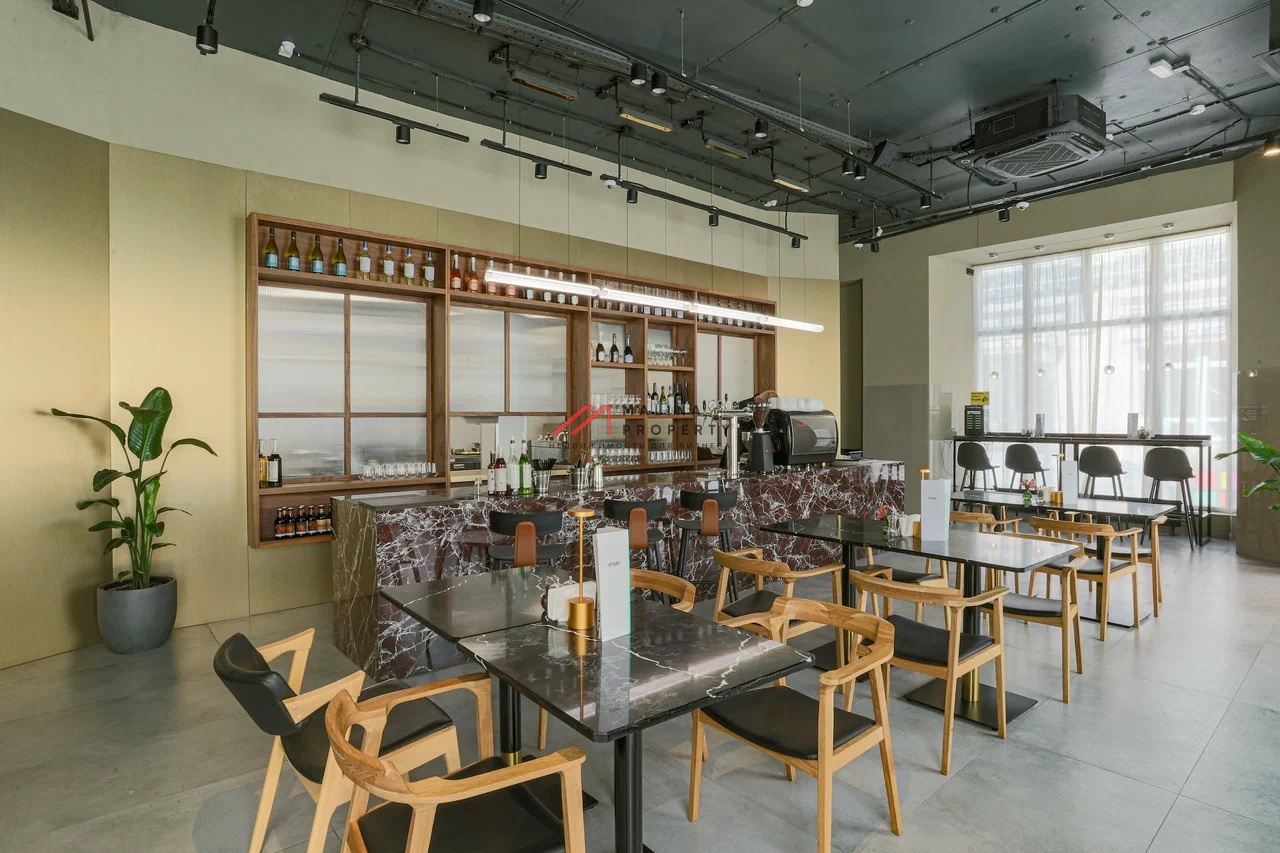 Продажа помещения с арендатором у метро Кузнецкий мост 