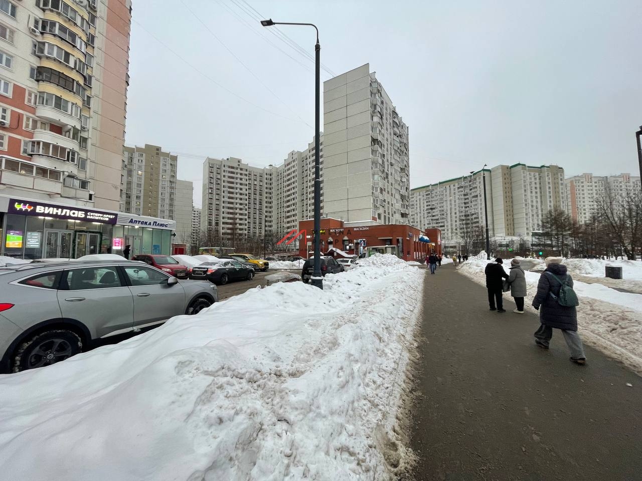 Продажа помещения с магазином Винлаб у метро Братиславская