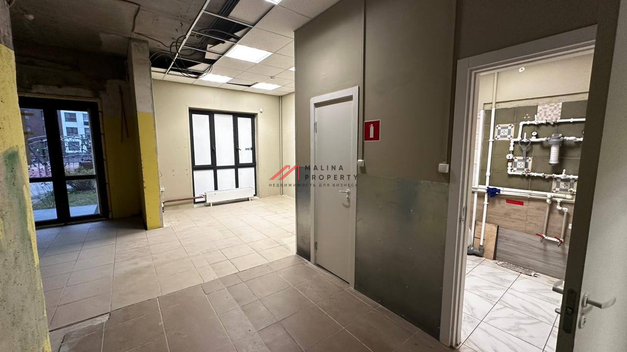 Продажа торгового помещения на Феодосийской