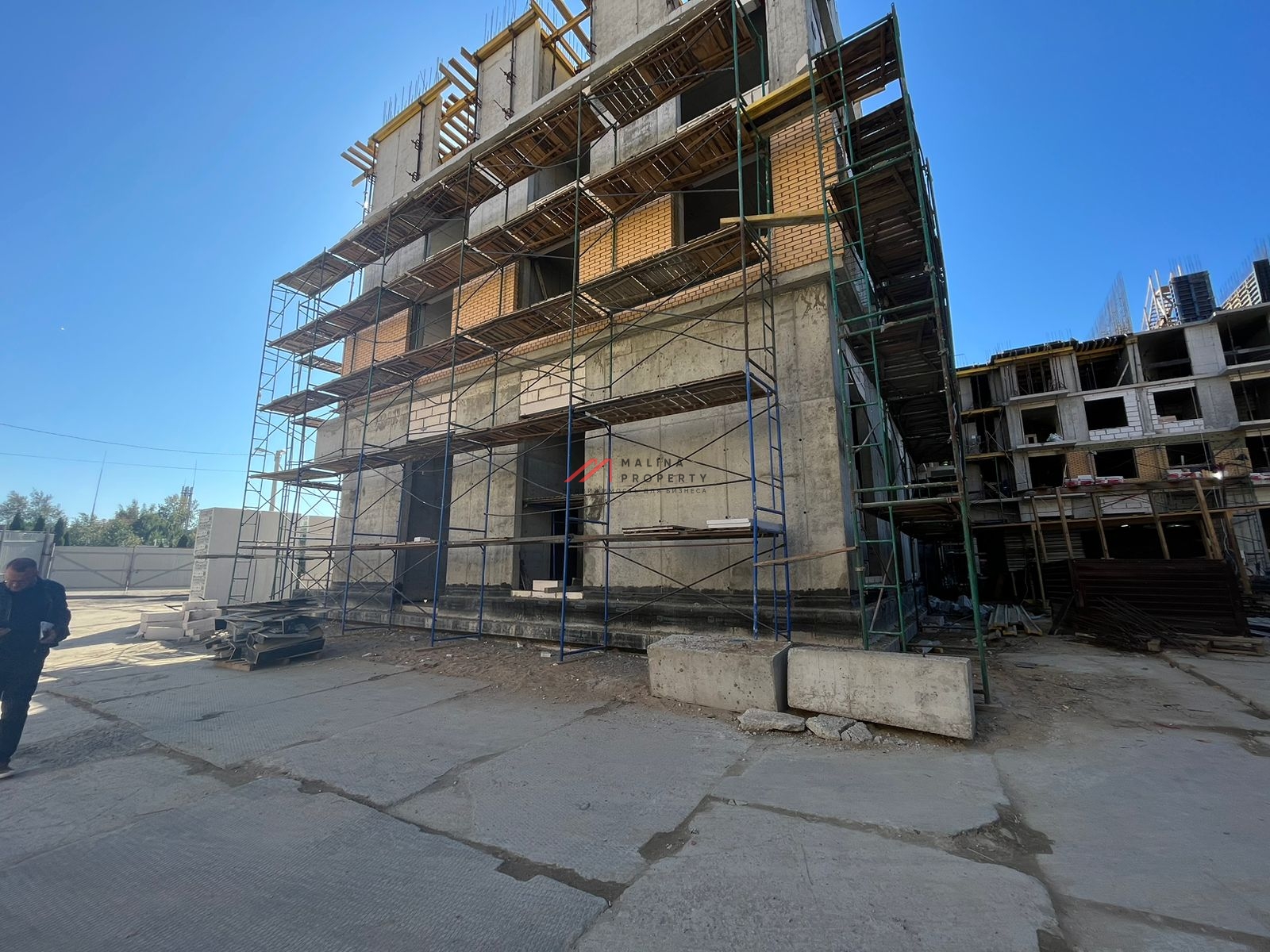 Продажа торгового помещения в ЖК Олива