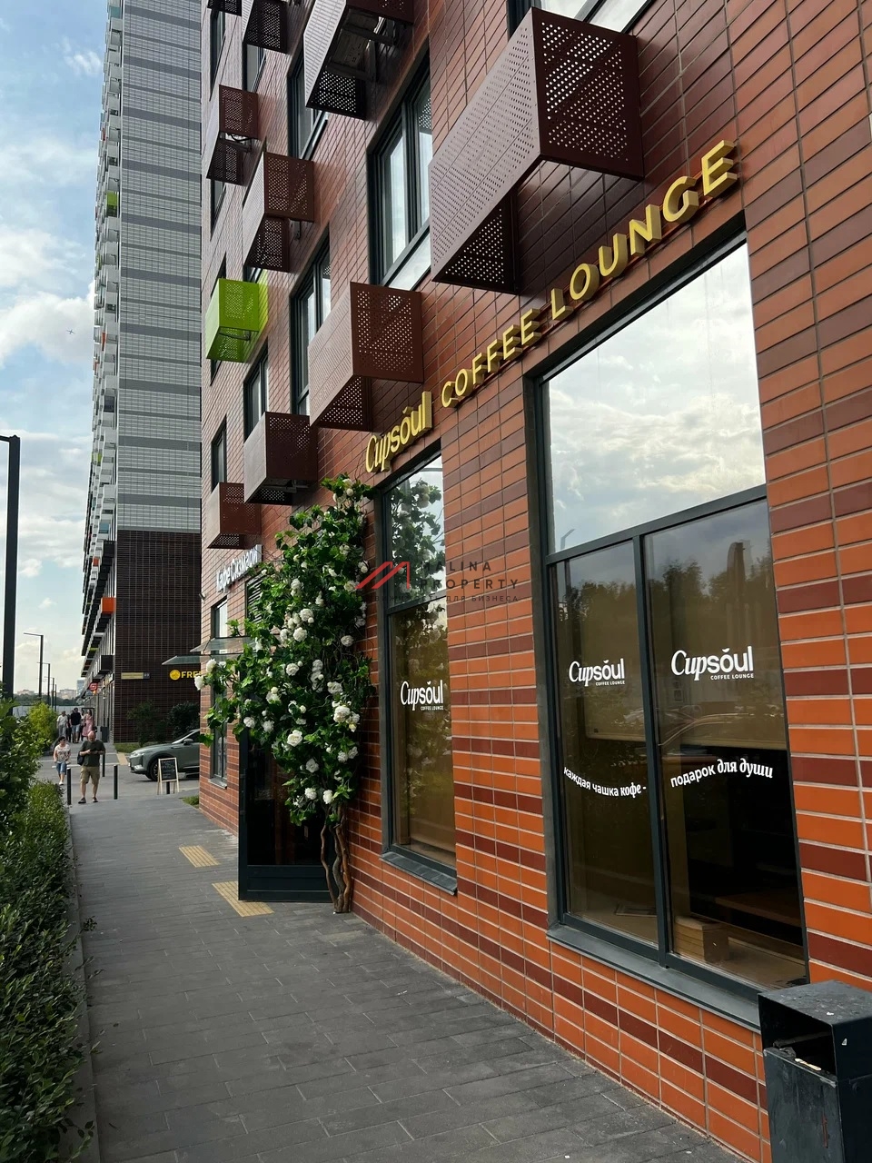 Аренда торгового помещения в ЖК "Бунинские луга" 