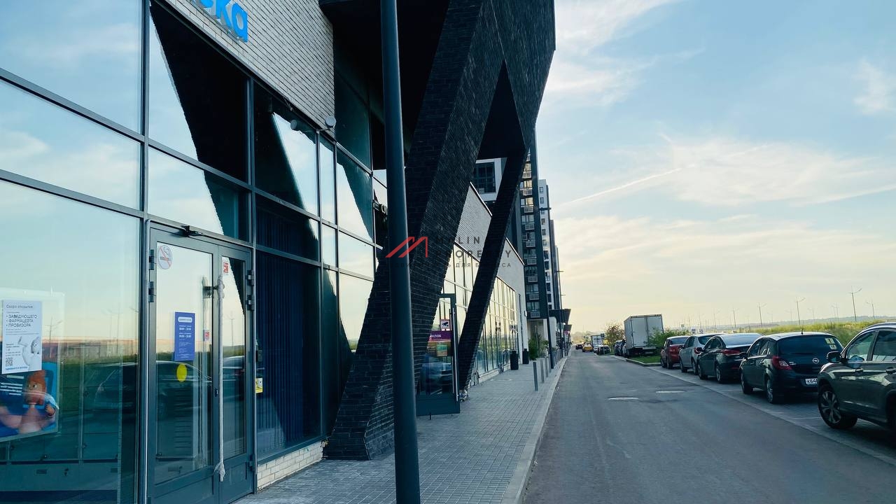 Продажа торгового помещения с арендатором Винлаб