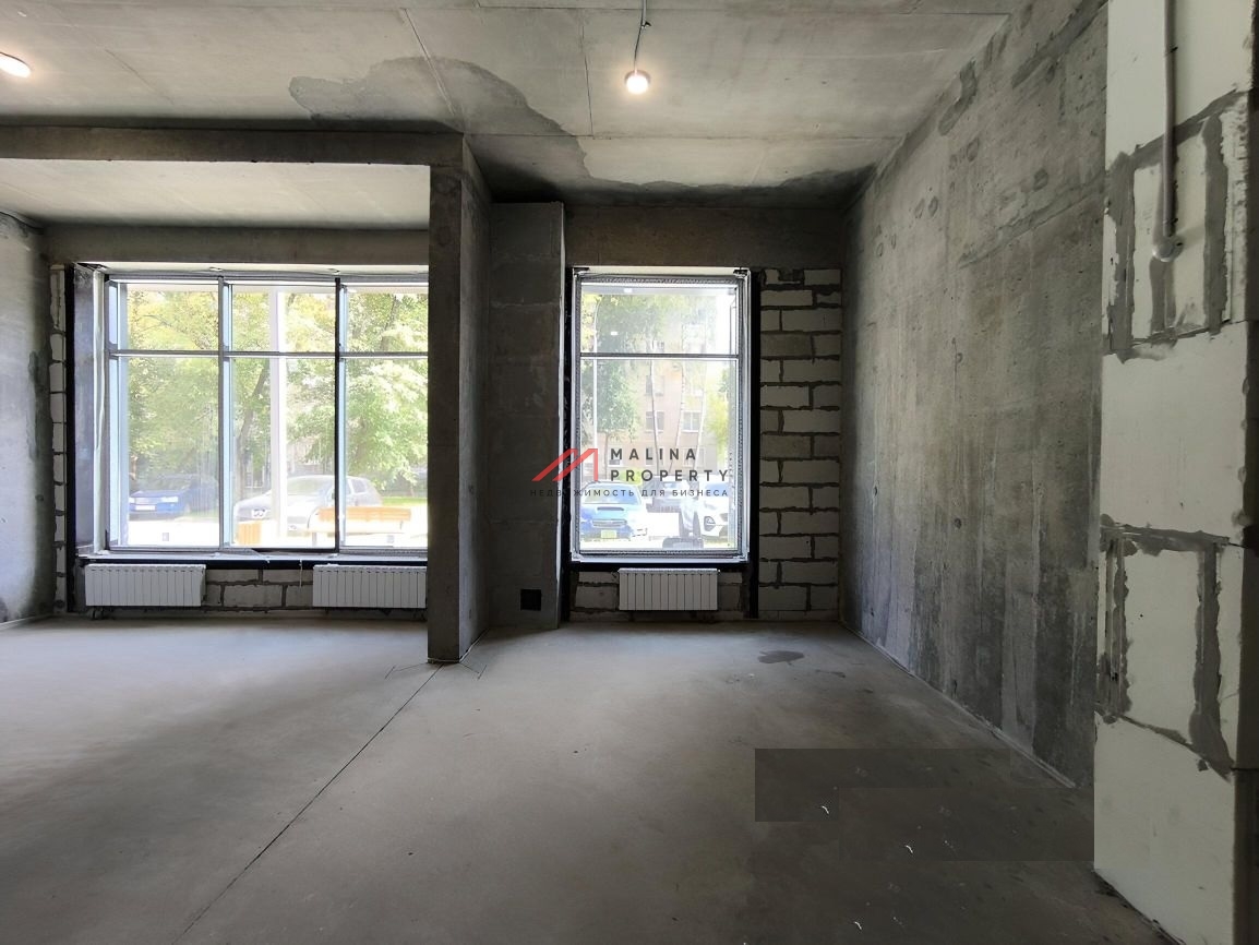 Аренда торгового помещения в новом доме 