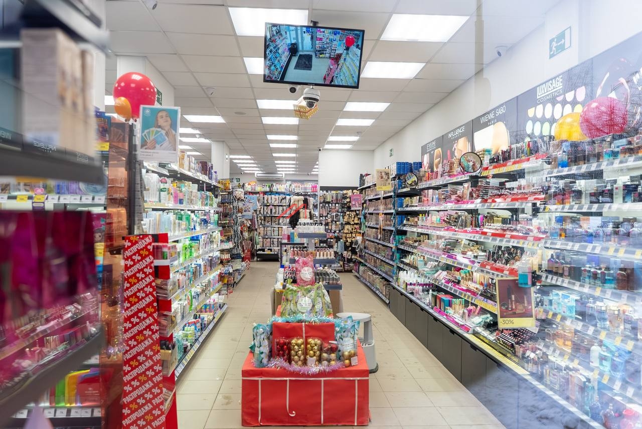 Продажа торгового помещения с магазином Улыбка радуги