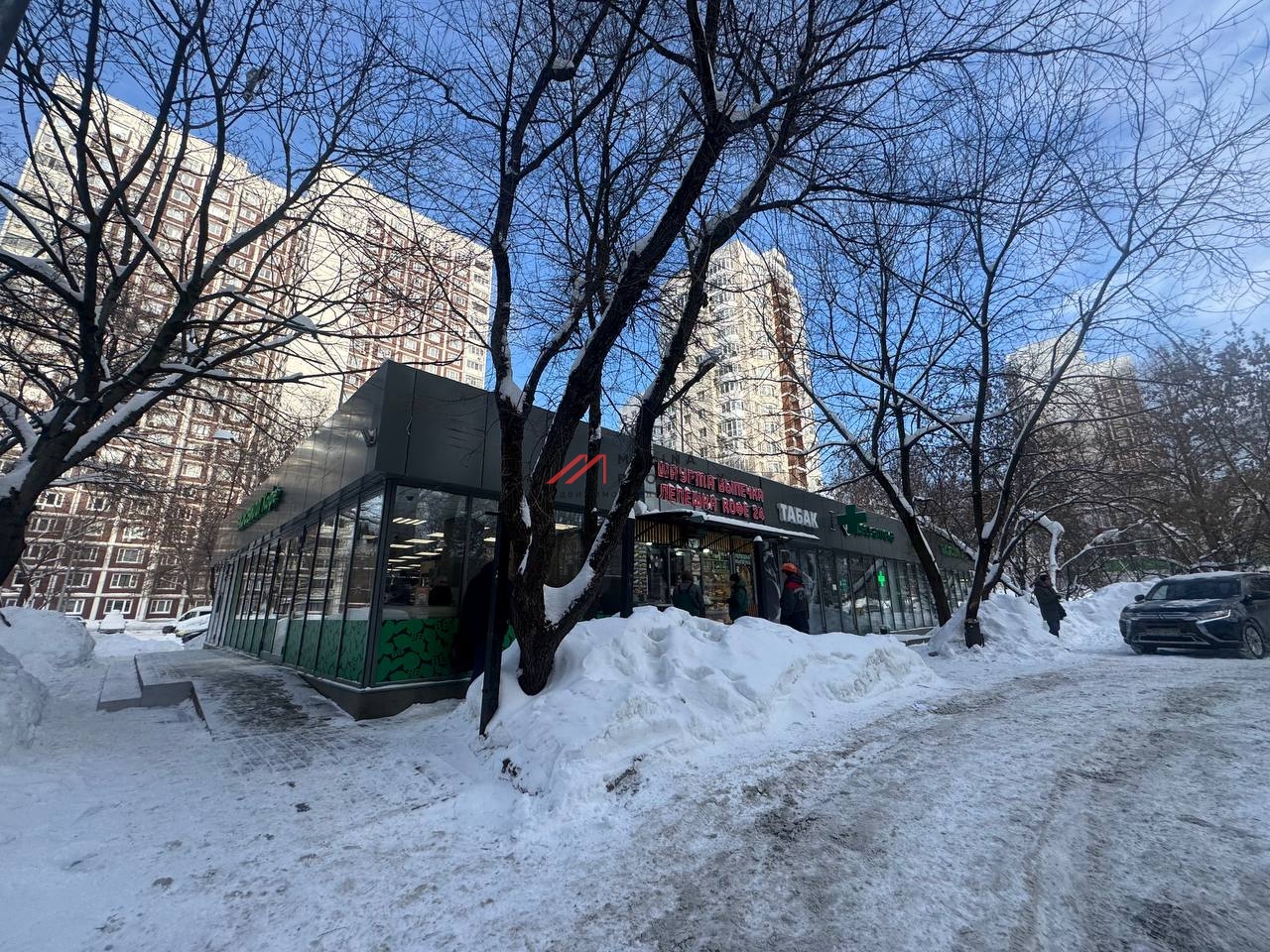 Продажа торгового здания с арендаторами 