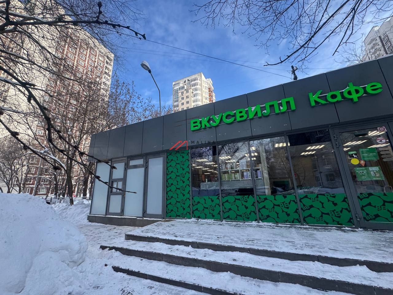 Продажа торгового здания с арендаторами 