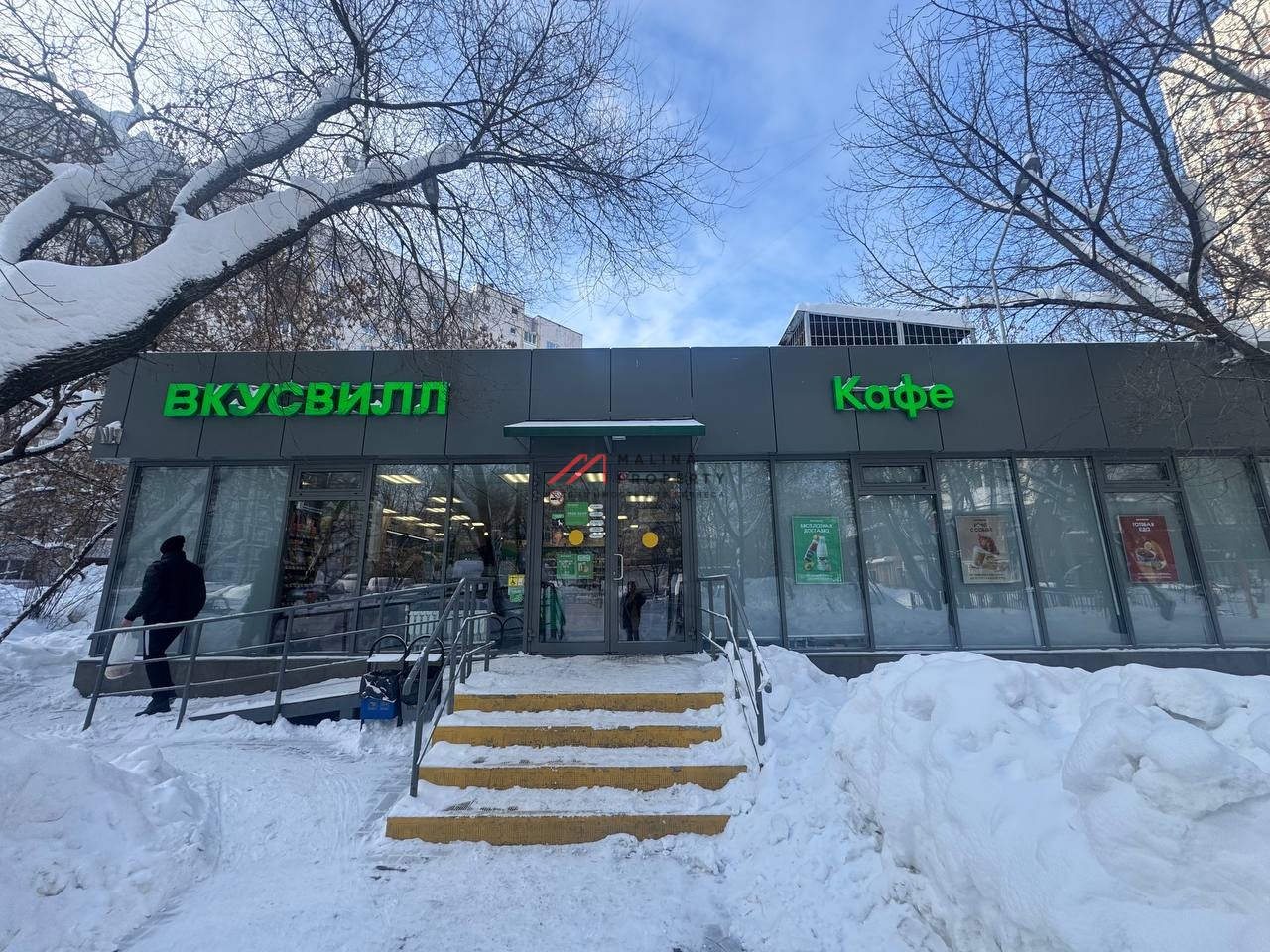 Продажа торгового здания с арендаторами 