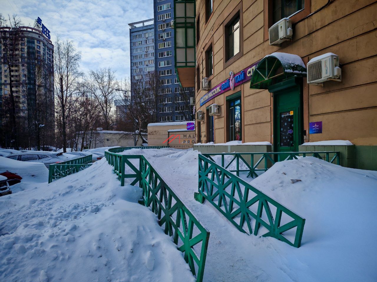 Продажа помещения с магазином "Винлаб" на Ленинградском шоссе