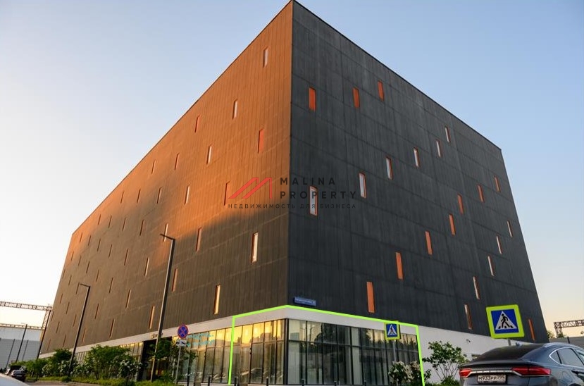 Аренда торгового помещения в здании паркинга 