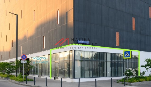 Аренда торгового помещения в здании паркинга 