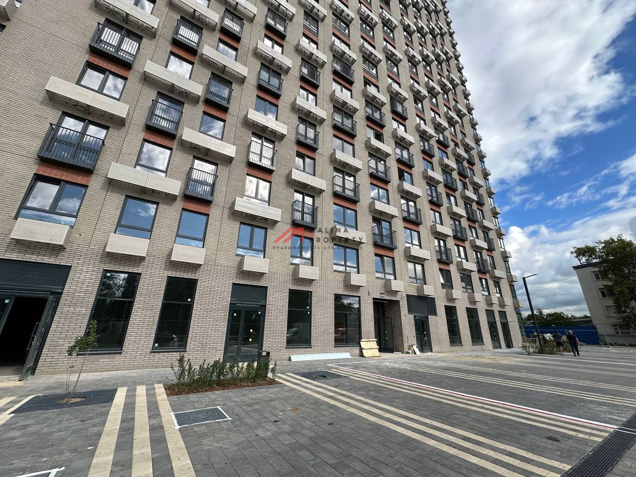 Аренда помещения на 1-й линии в ЖК Руставели