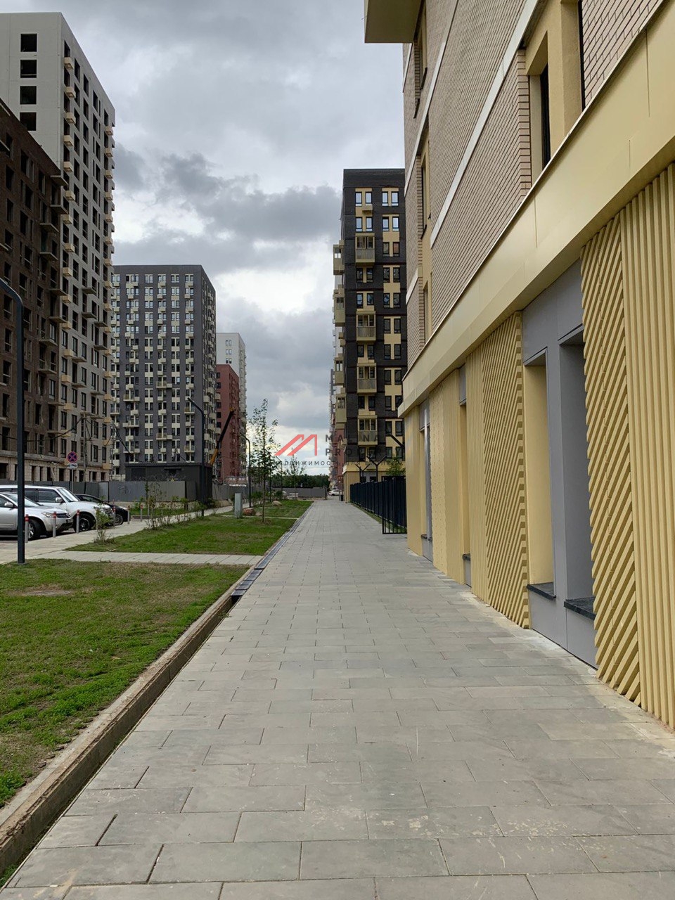 Продажа торгового помещения в ЖК "Горки парк" 