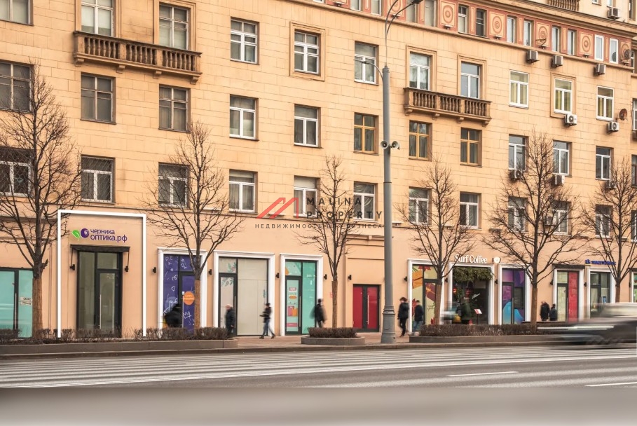 Продажа помещения на Земляном Валу с салоном оптики 