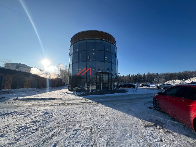 Продажа торгового здания в поселке Горки