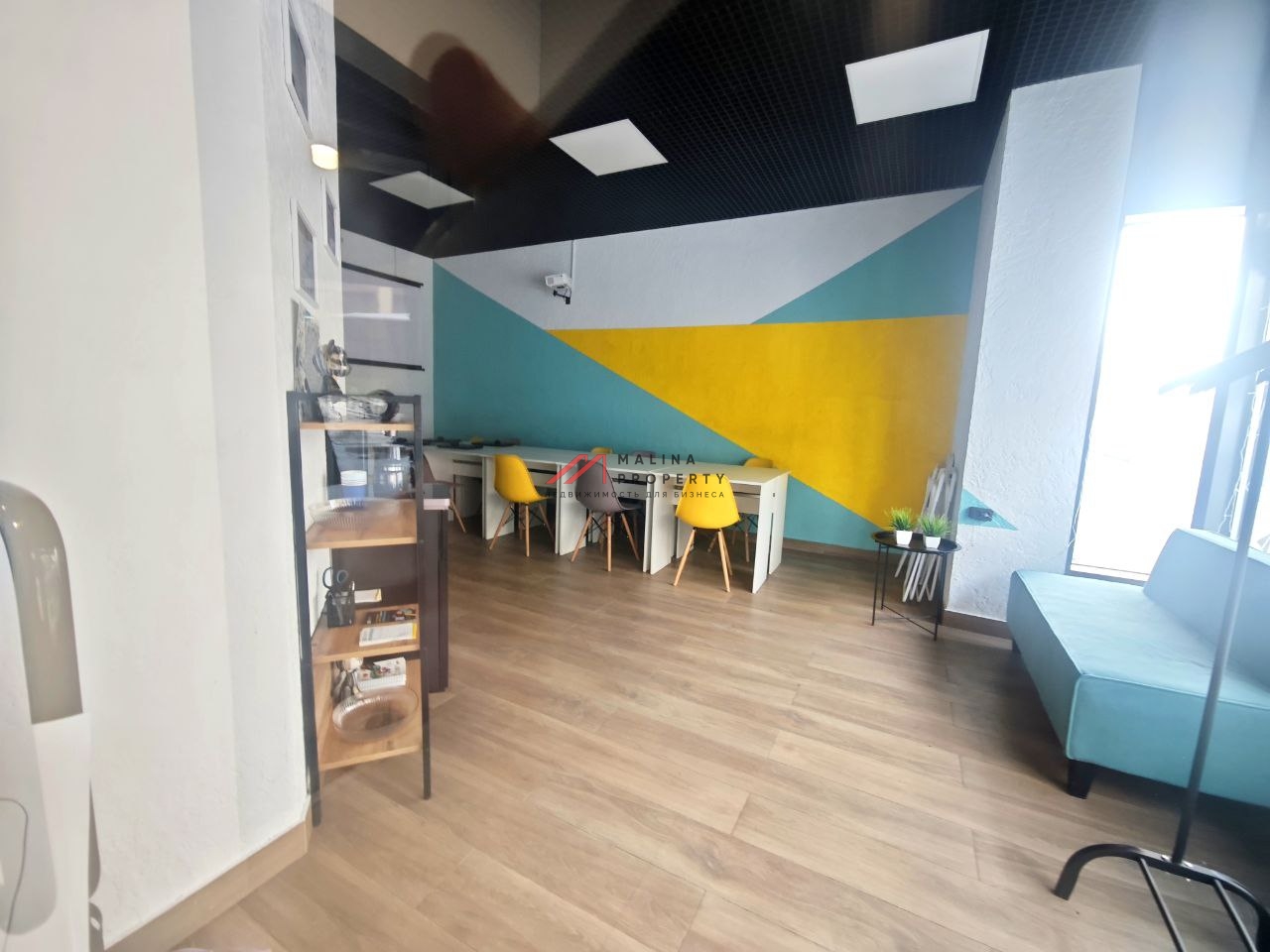 Продажа помещения с арендаторами в «LIFE-Варшавская»