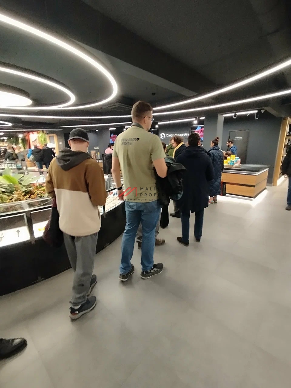 Продажа помещения с арендатором у метро Автозаводская 