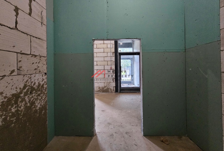 Продажа торгового помещения в новом доме в Перово
