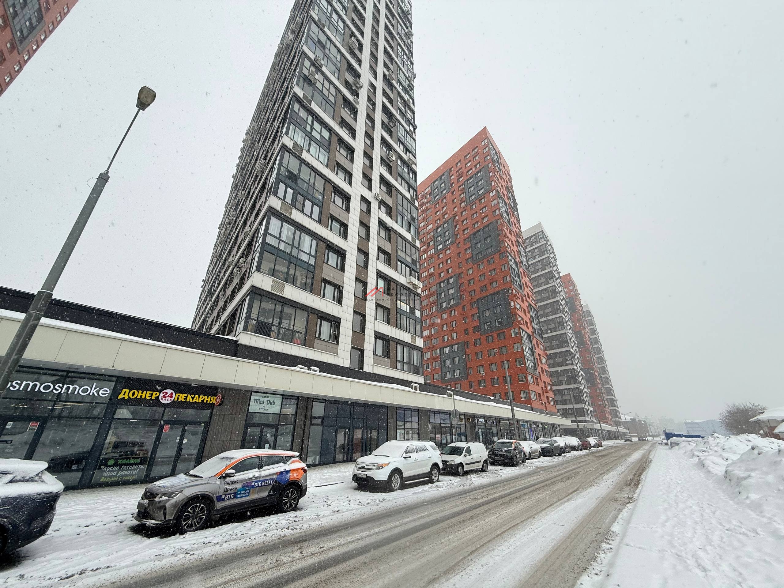 Продажа торгового помещения в ЖК "Парк Легенд" 