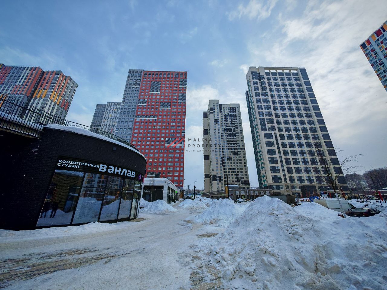 Продажа торгового помещения в ЖК Спутник