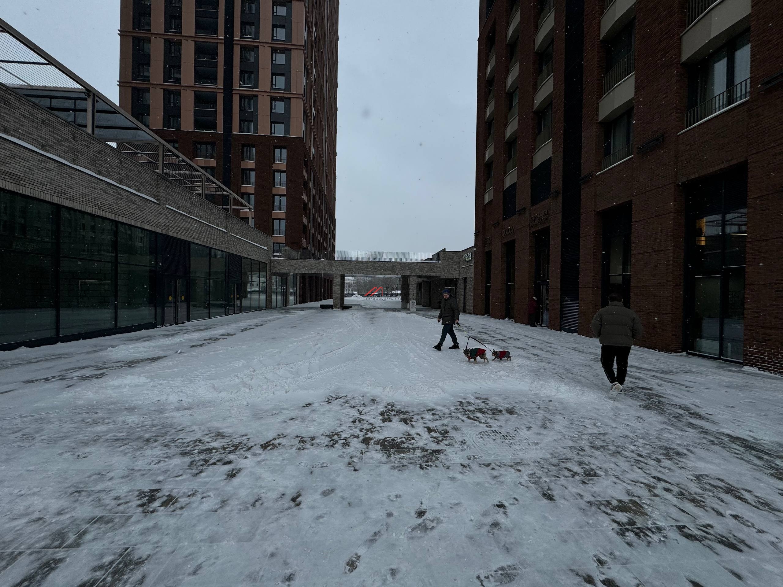 Аренда помещения в ЖК бизнес класса на 1-й линии.