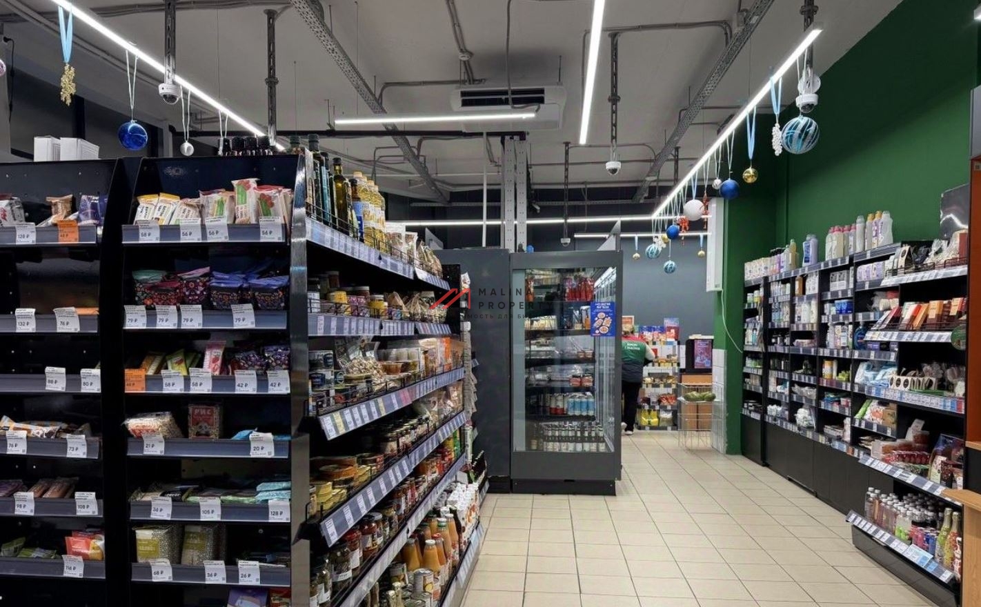 Продажа торгового помещения с арендаторами в БЦ "WeStar"