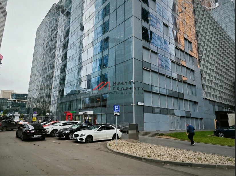 Продажа торгового помещения в БЦ ОКО II