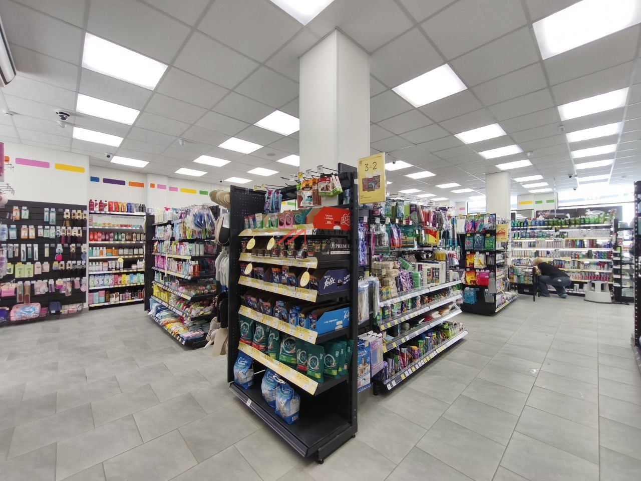 Продажа торгового помещения с арендатором "Улыбка радуги"