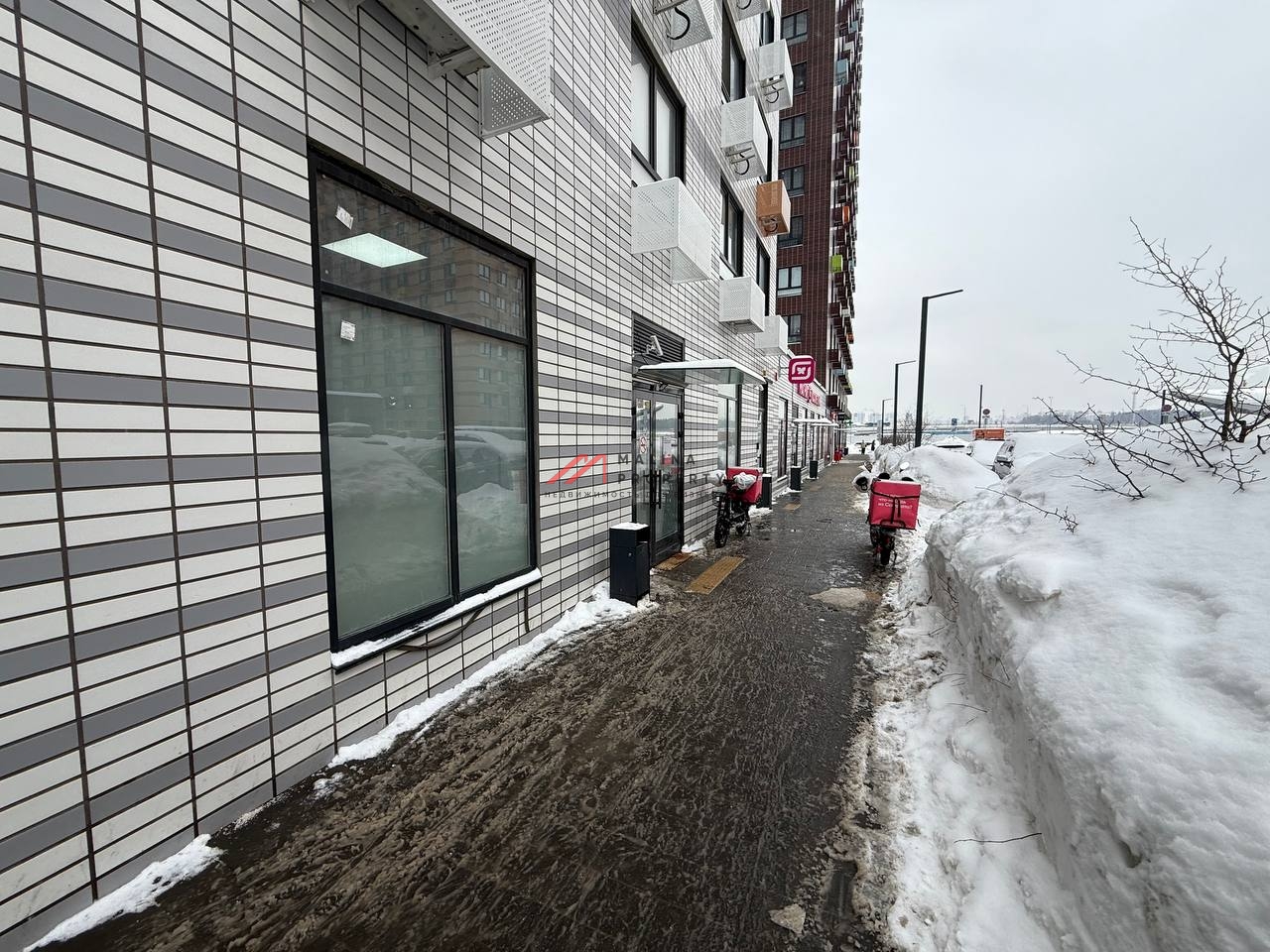 Продажа торгового помещения с арендатором Самокат 