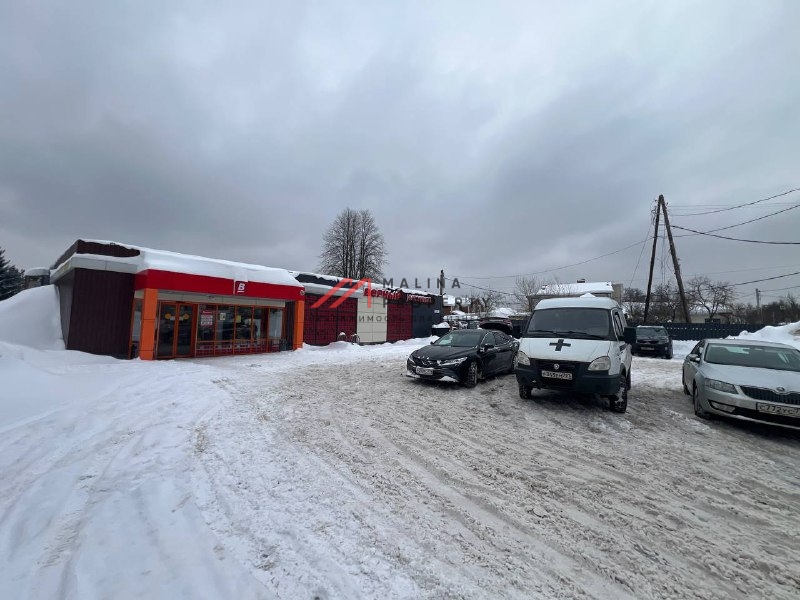 Продажа торгового здания с супермаркетом Верный