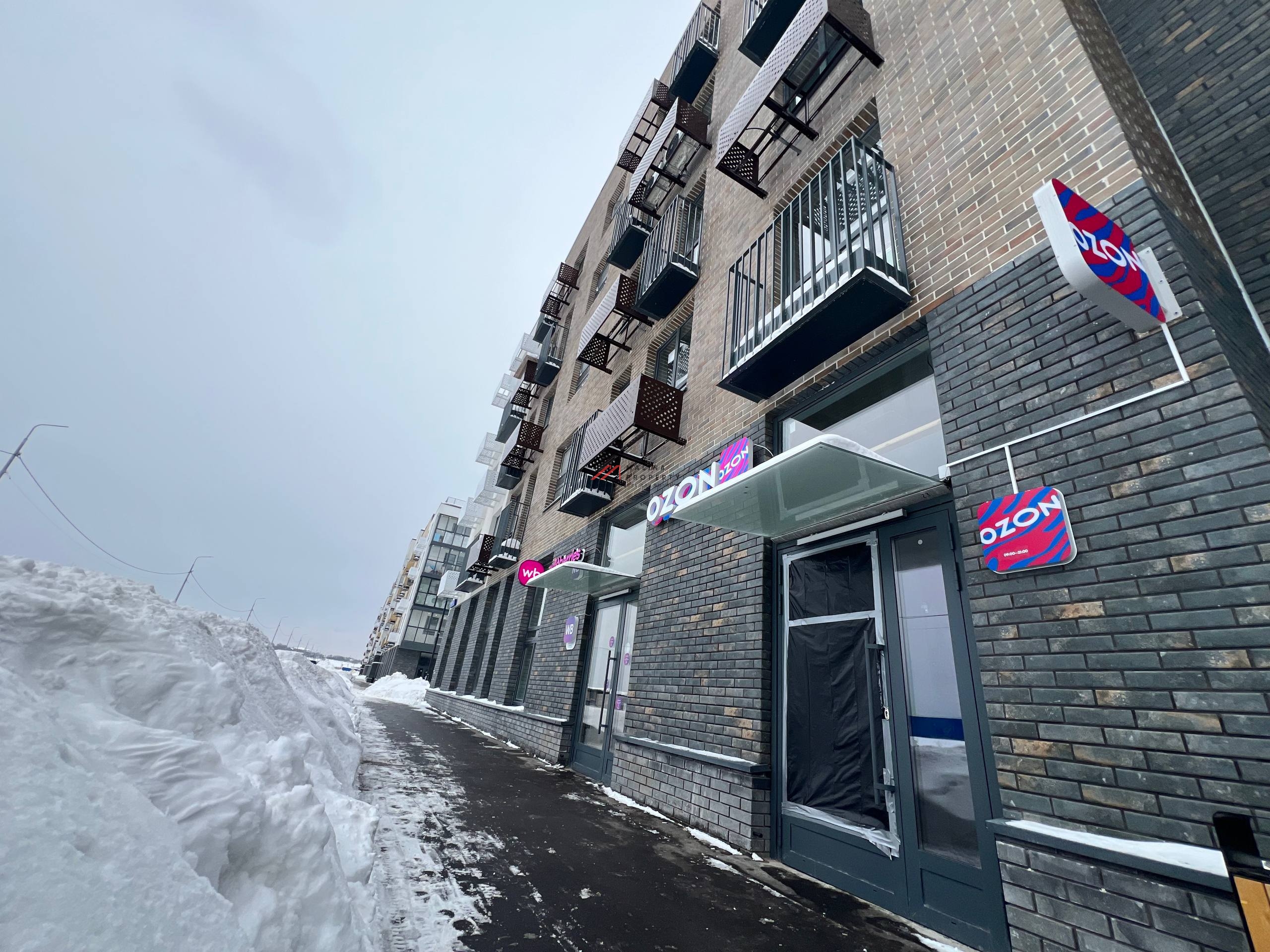 Продажа коммерческого помещения в ЖК "Равновесие"