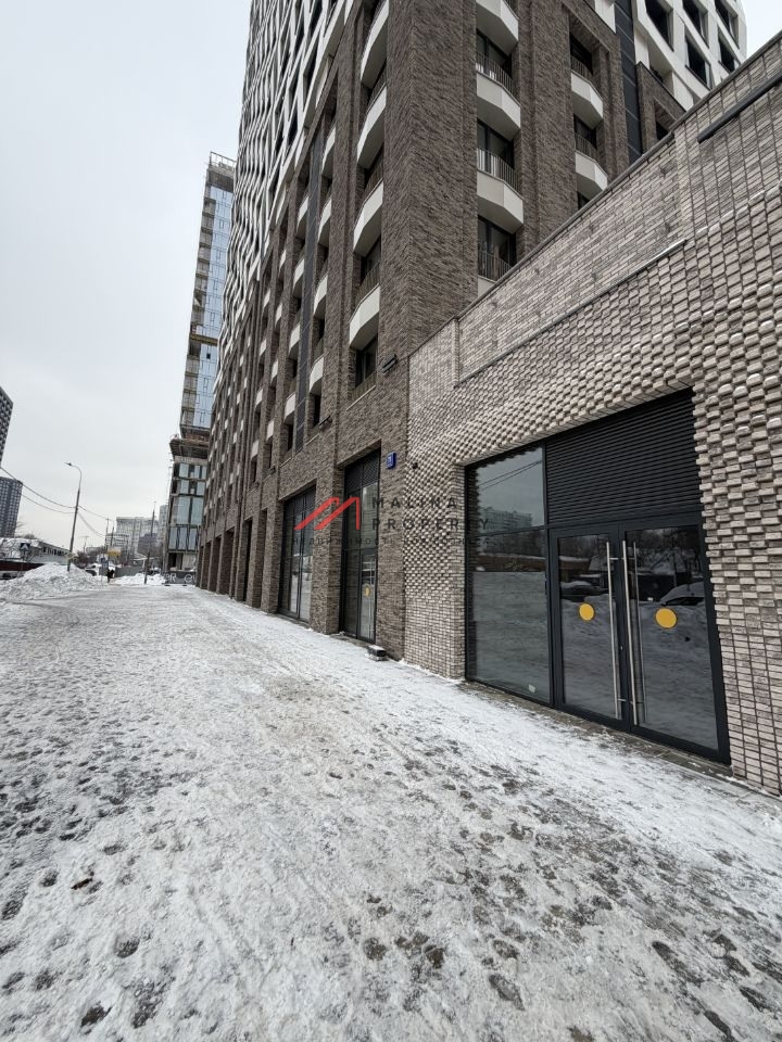 Аренда торгового помещения в ЖК "EVER-2" на 1-й линии