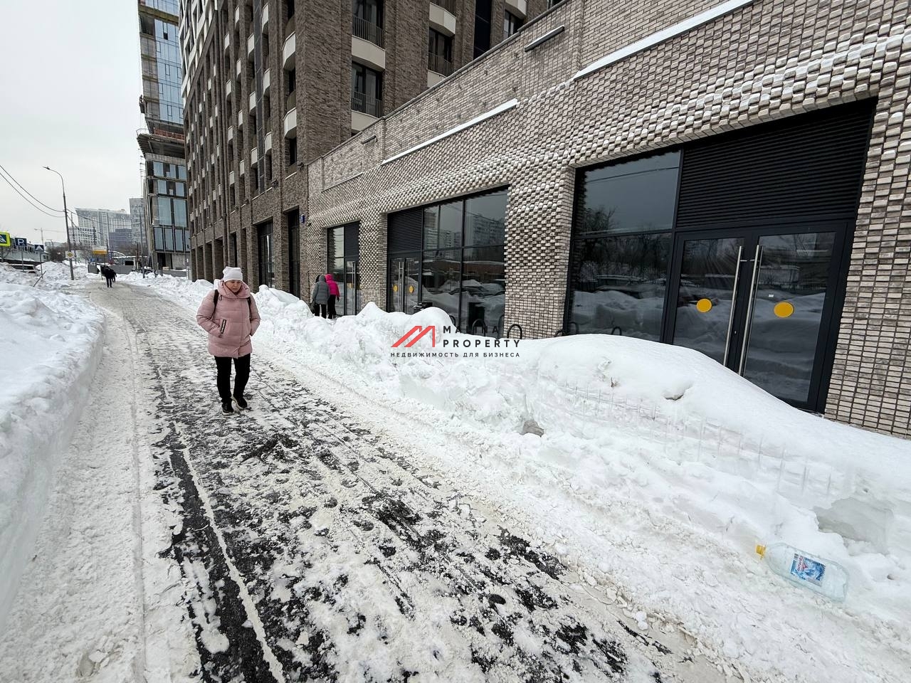 Аренда торгового помещения в ЖК "EVER-2" на 1-й линии