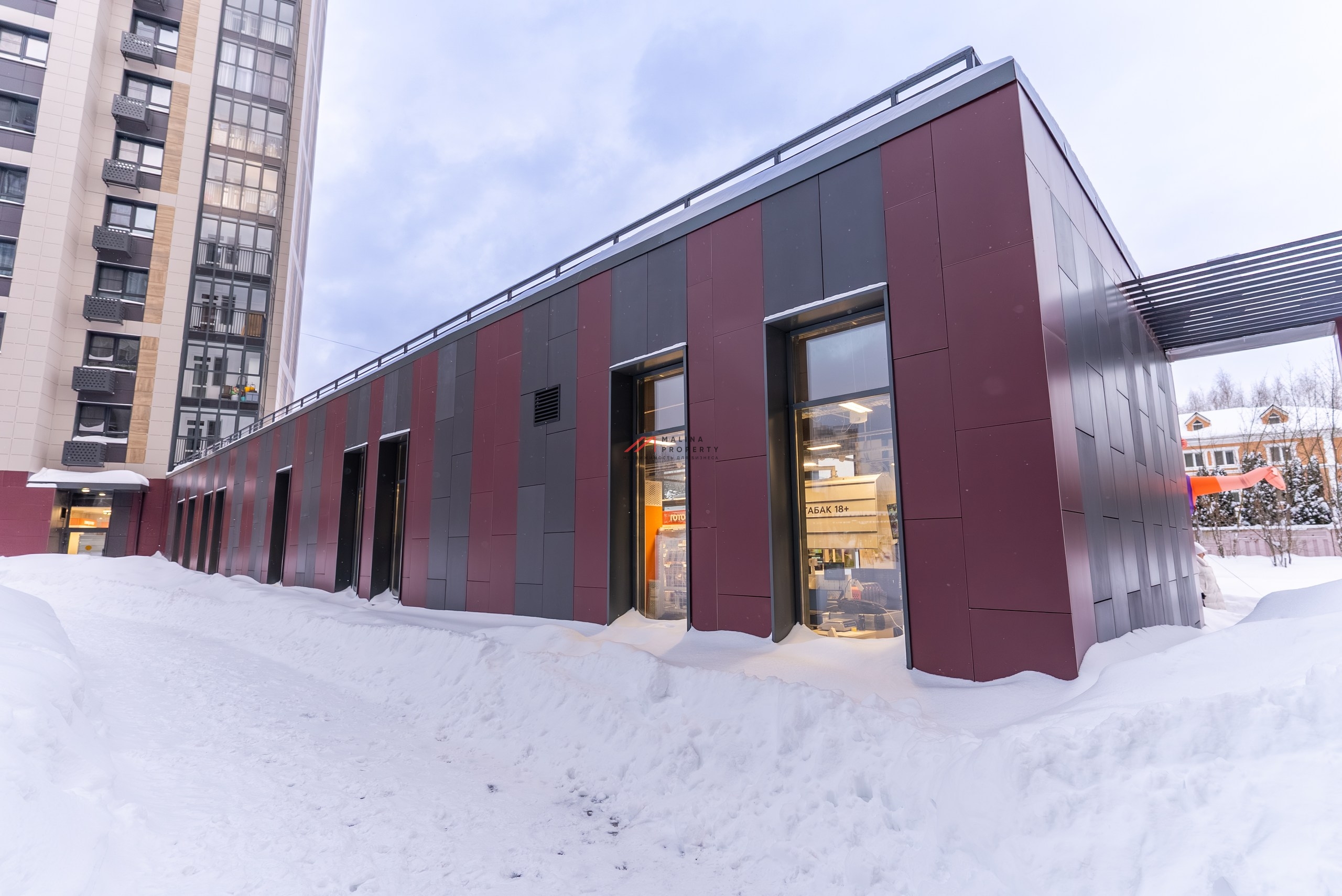 Продажа помещения с арендатором супермаркет "Дикси" 