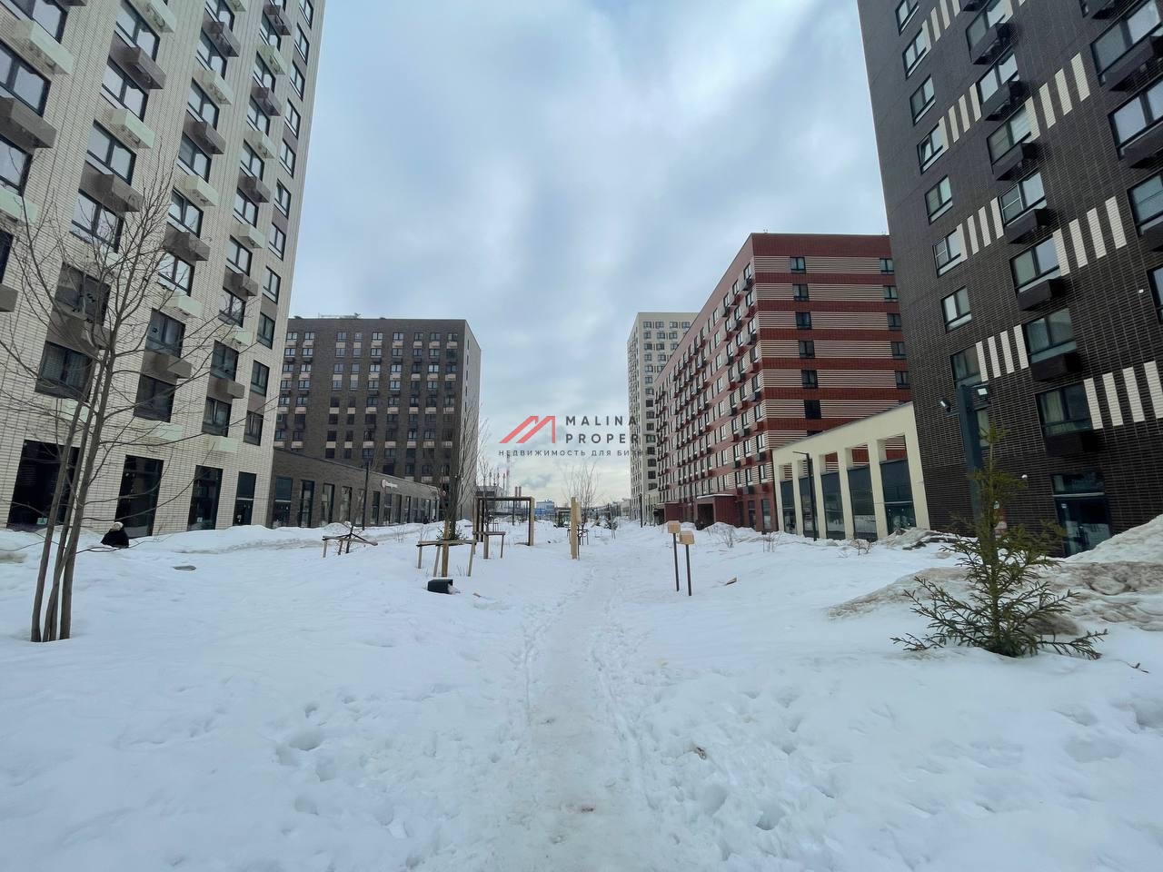Аренда углового помещения в центре ЖК "Никольские Луга" 