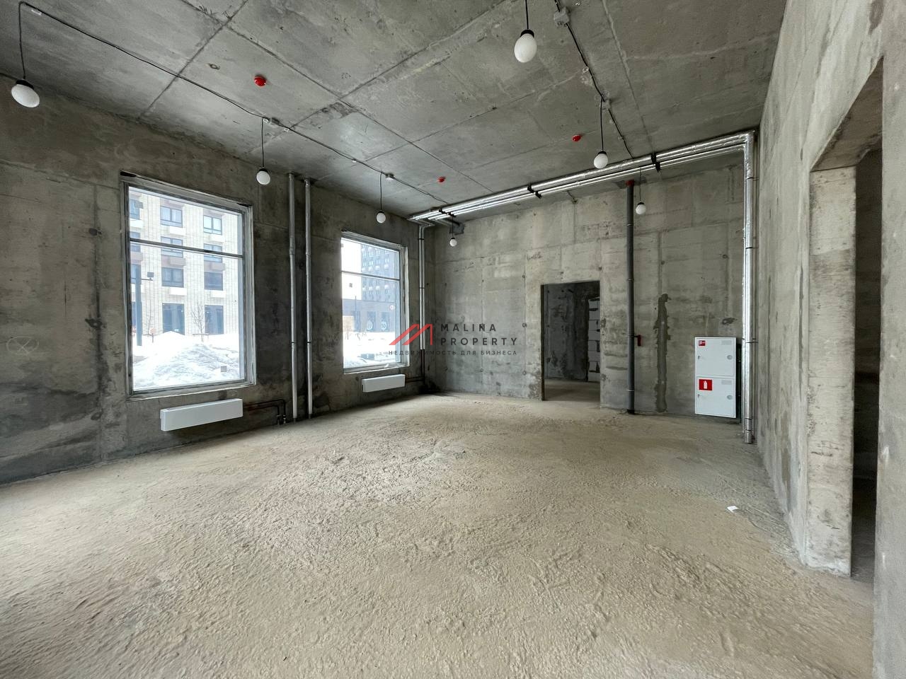 Аренда углового помещения в центре ЖК "Никольские Луга" 