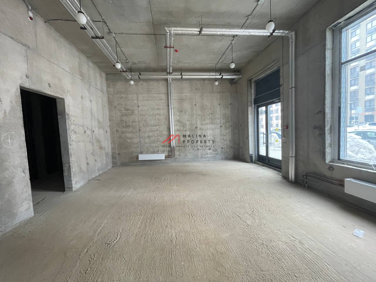 Аренда углового помещения в центре ЖК "Никольские Луга" 