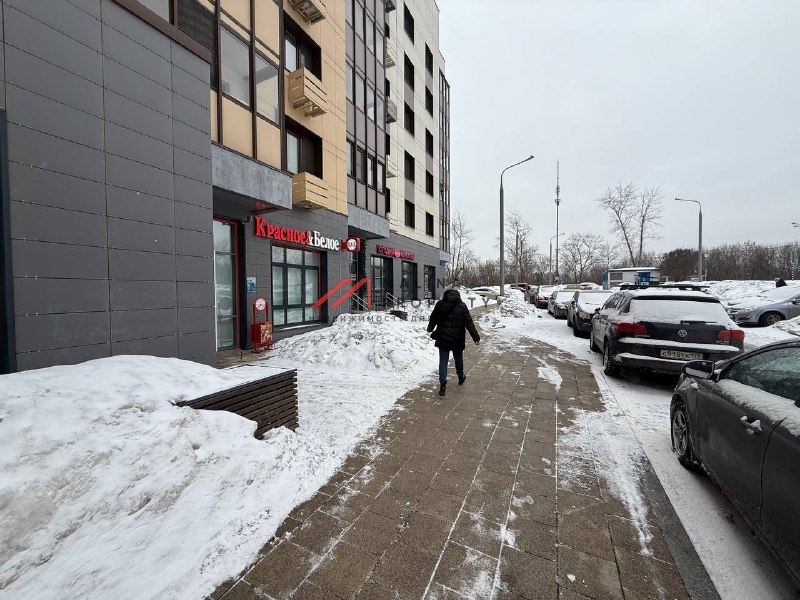 Продажа помещения с арендатором Красное и Белое